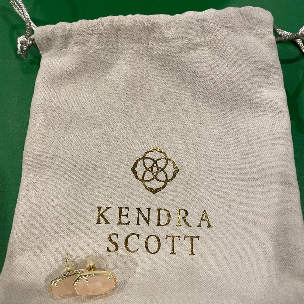 Kendra Scott gold Ellie stud earrings
